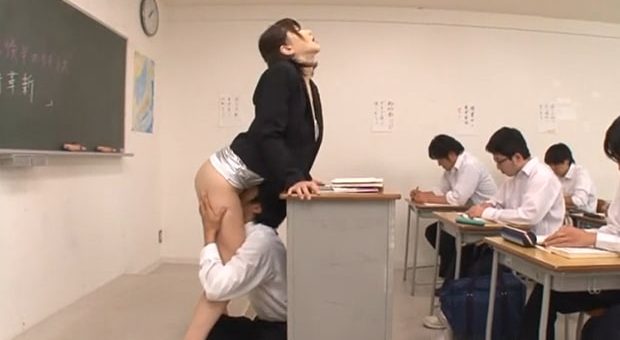 クンニされる女教師