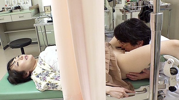 産婦人科で騙され犯される