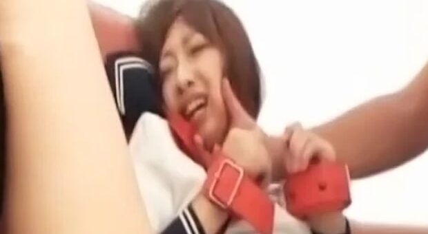 ローターでお仕置きするドS男