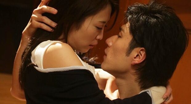 彼女がいるイケメンとSEXをする女