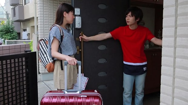 シェアハウスでイケメン4人と住む女