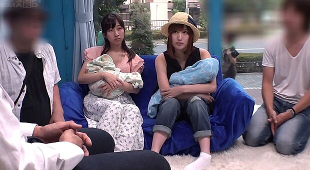 MM号で3Pする2人のママ