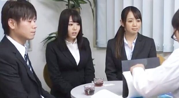 上司に夜這いされる女子社員