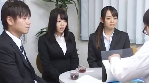 上司に夜這いされる女子社員