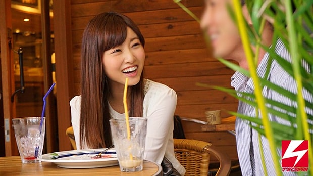 隠し撮りされAVデビューしちゃう女