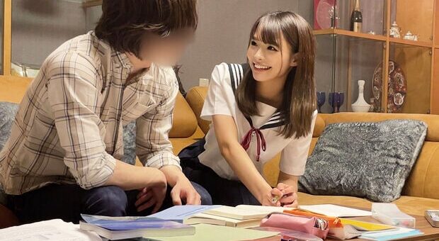 家庭教師を誘惑し中出しエッチするJK