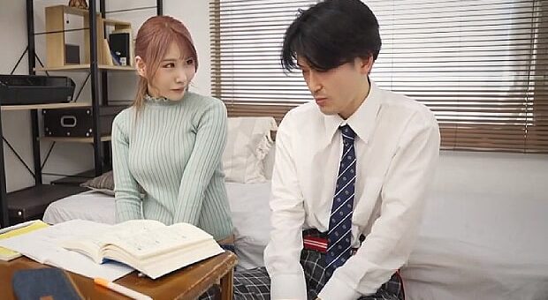 教え子に中出しさせてあげる巨乳家庭教師