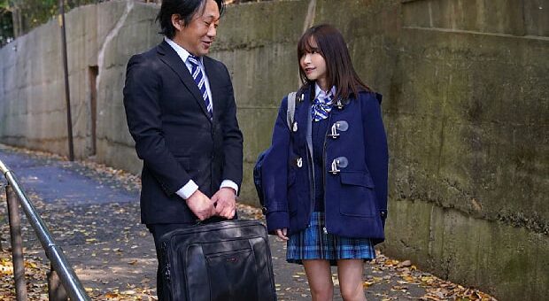 教師に洗脳レイプされるJK