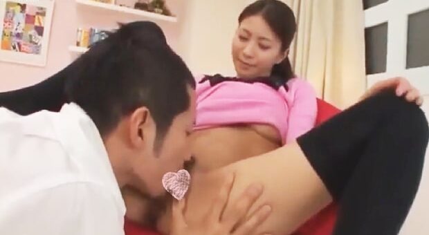 教え子の激しいクンニでイク美人家庭教師