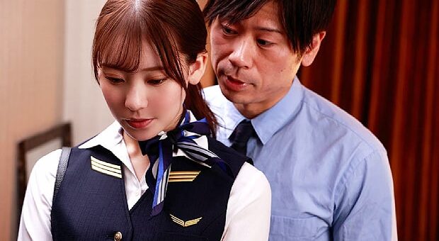 出張先で相部屋になった上司に犯される新人CA