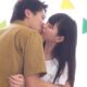 キスをする桜井千春