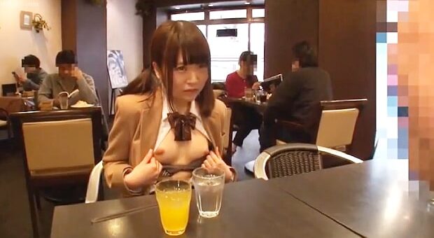 固定バイブで野外露出調教されるJK