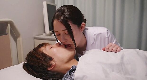 既婚者の入院患者を寝取る痴女ナース