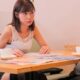 枕営業する人妻生保レディ