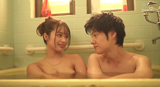 彼女持ち幼馴染に告って寝取る巨乳美女