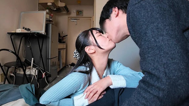 セフレと中出しSEXする性欲の強いシングルマザー