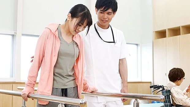 再会した憧れの先輩とエッチするOL