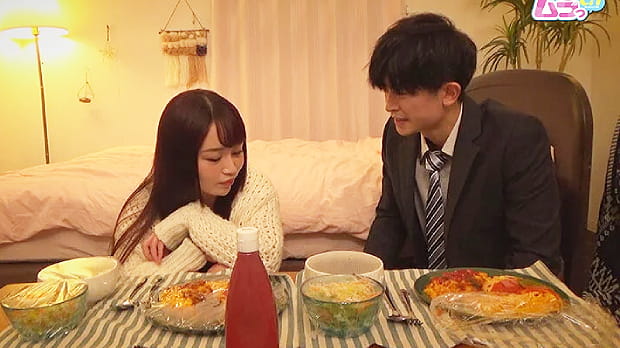 彼氏の浮気を疑い強制射精させ精子の濃さと量で浮気チェックする彼女