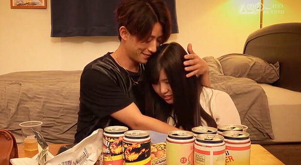 ヤリチンの男友達に口説かれ中出しキメセク