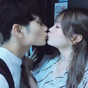 野外デートでイチャイチャキスをしまくる松本いちか